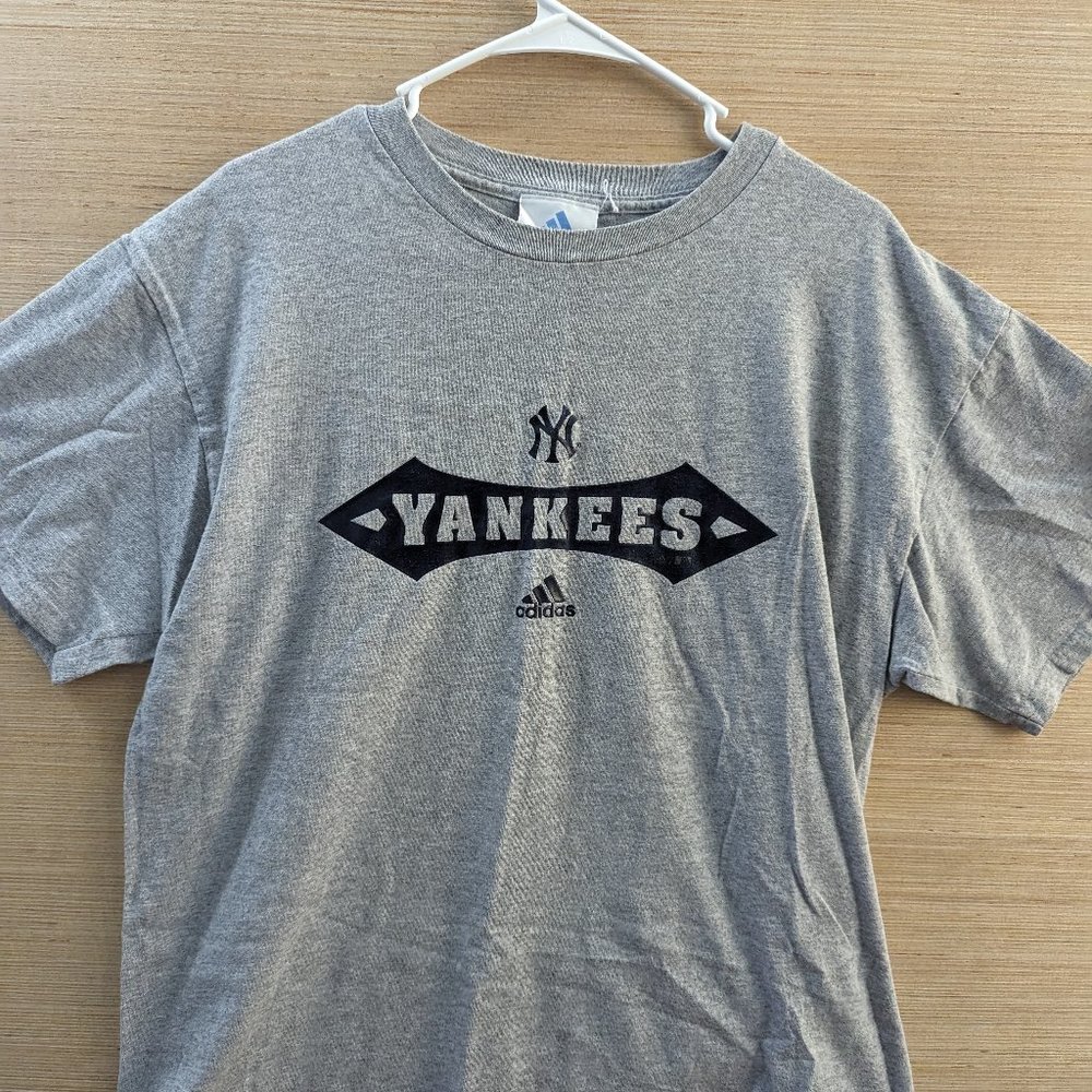 Adidas New York Yankees Mens Shirt Gray Large Cotton Polyester Short Sleeve MLB